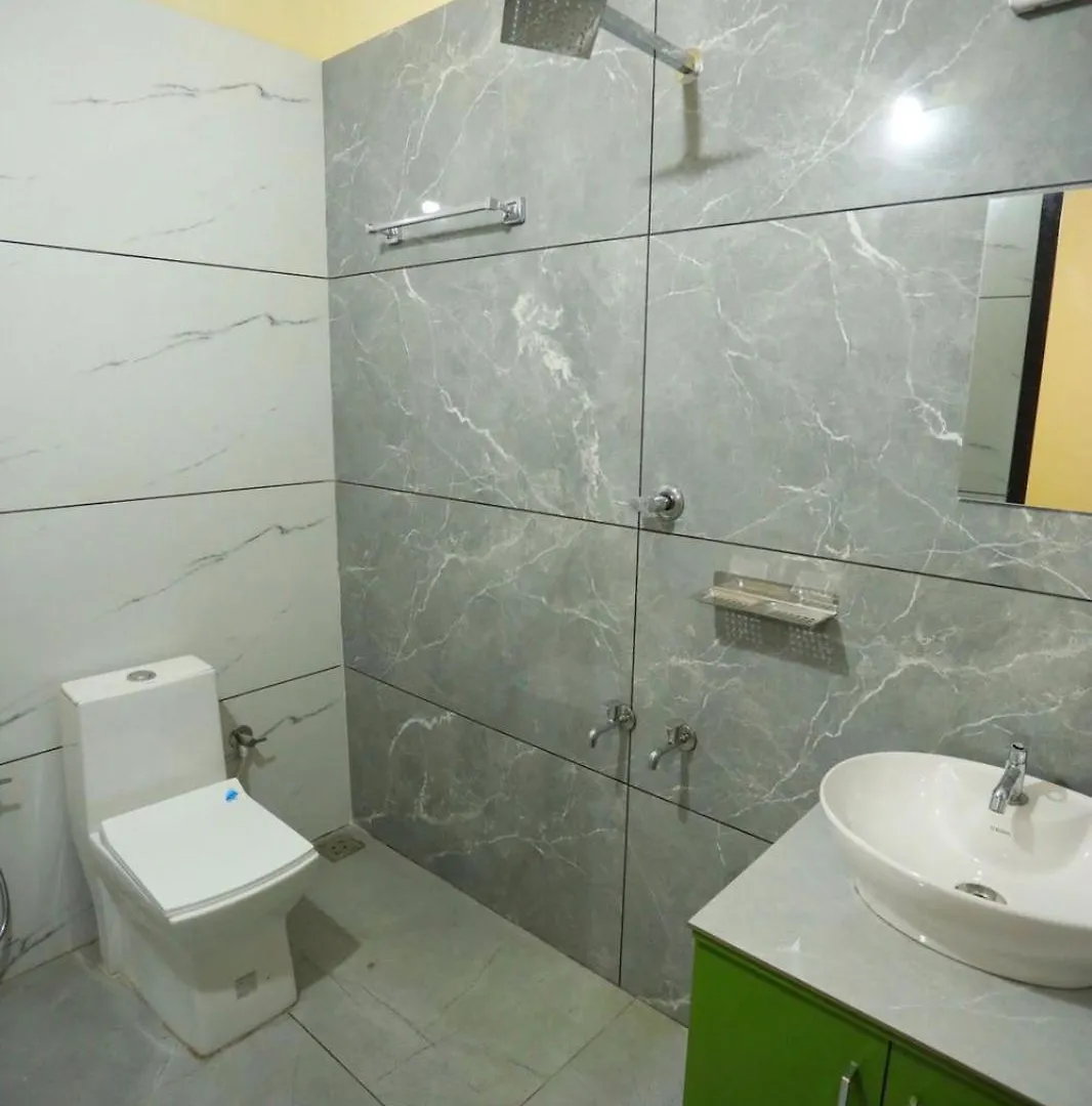 Karingens Resort Malayattur