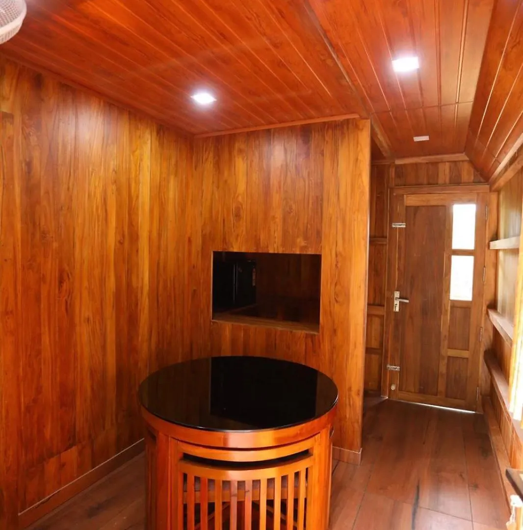 Karingens Resort Malayattur