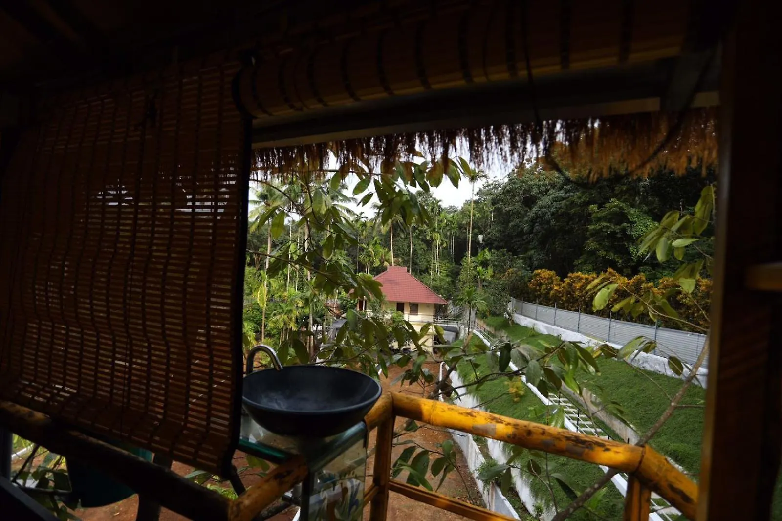 Karingens Resort Malayattur