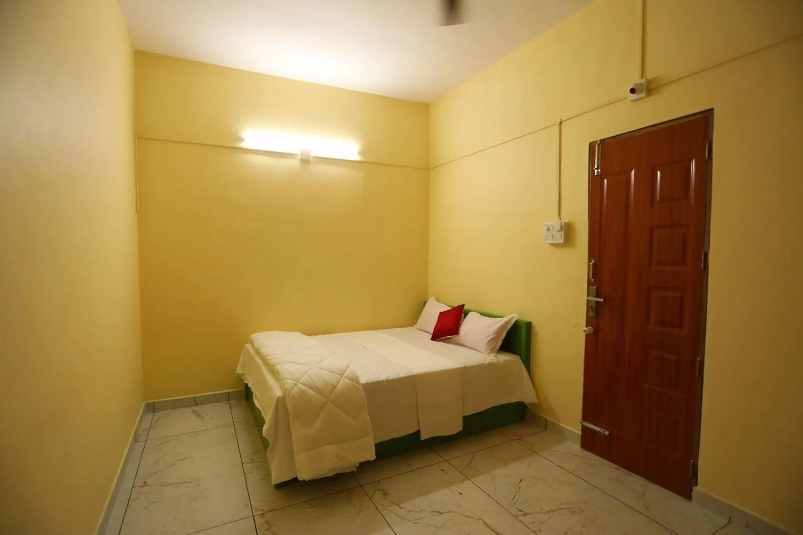 Karingens Resort Malayattur