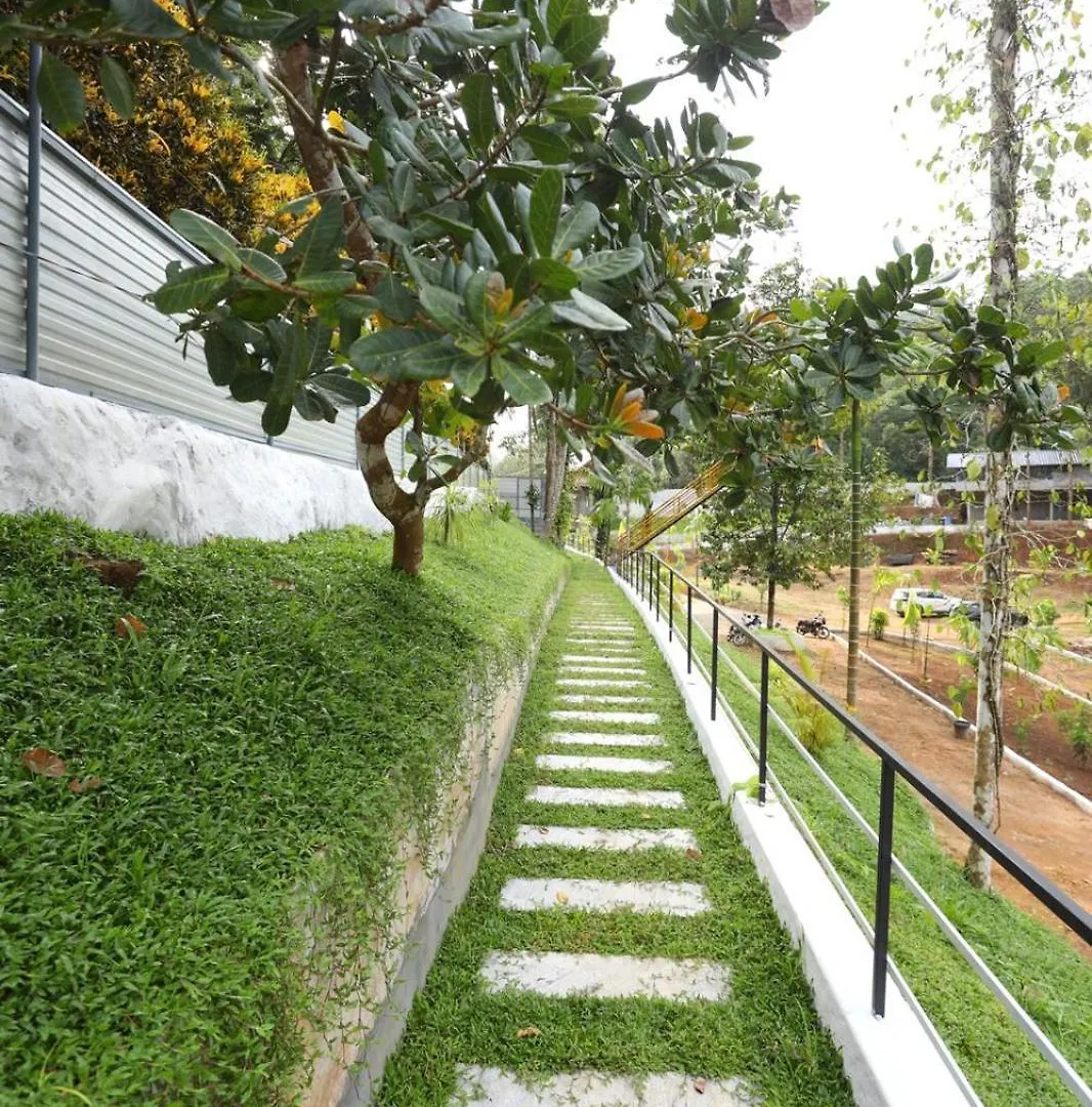 Karingens Resort Malayattur