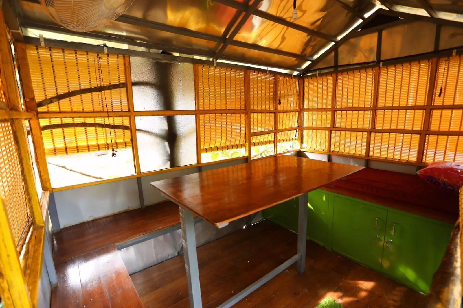 Karingens Resort Malayattur