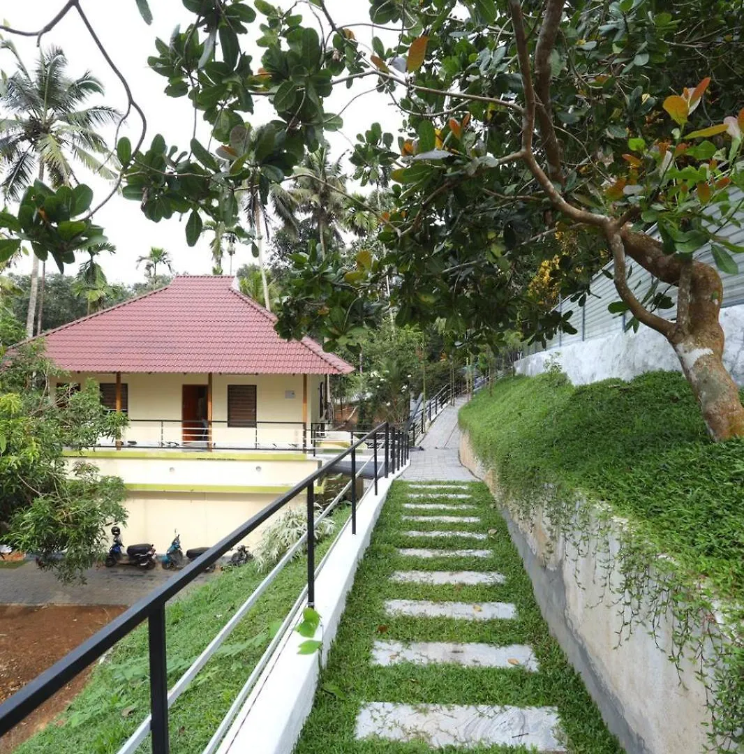 Karingens Resort Malayattur 0*,