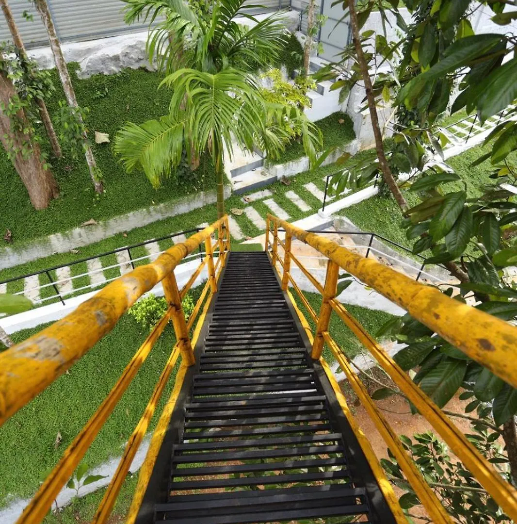 Karingens Resort Malayattur